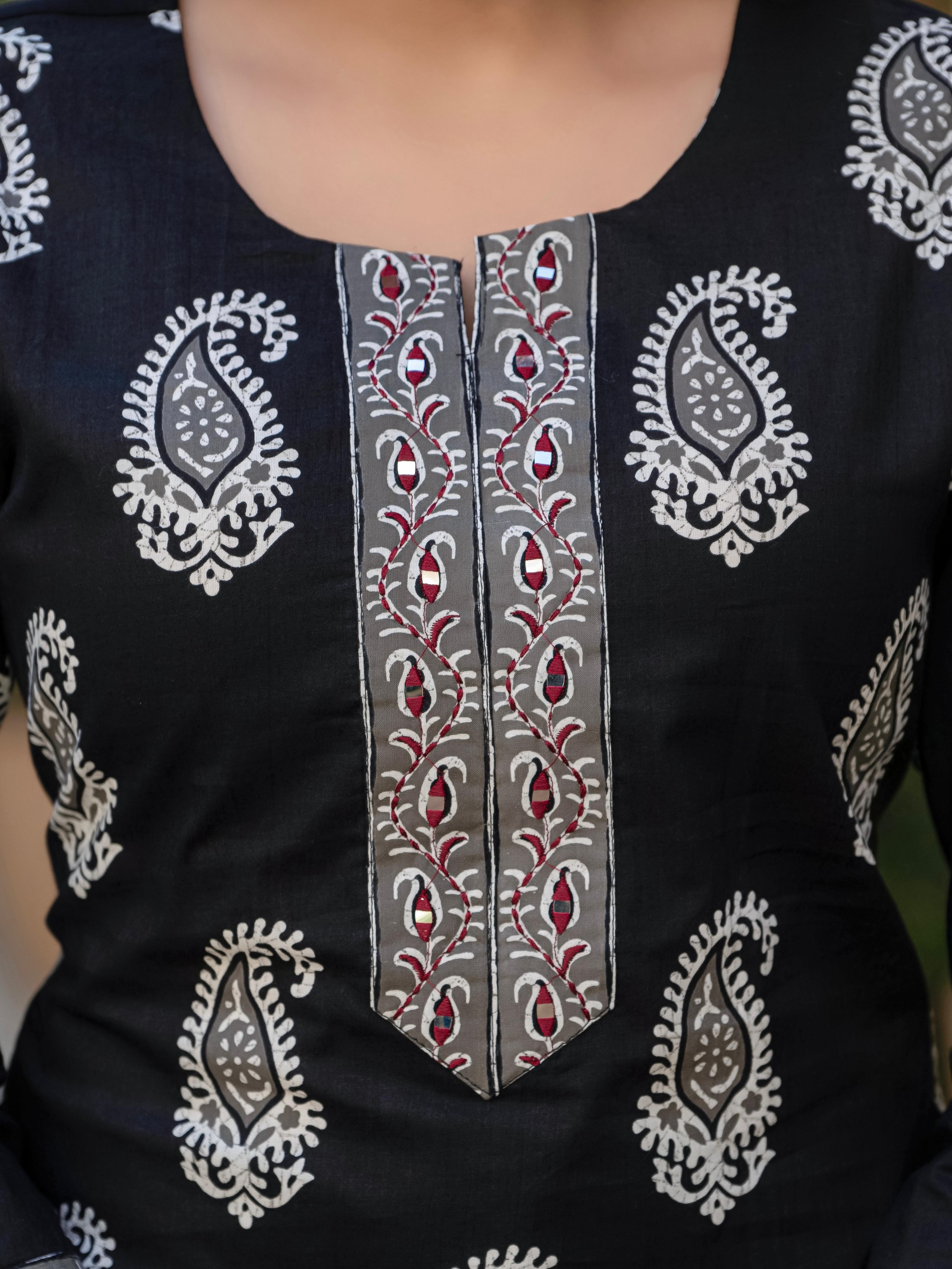 HK Vastra Black Printed Suit-set