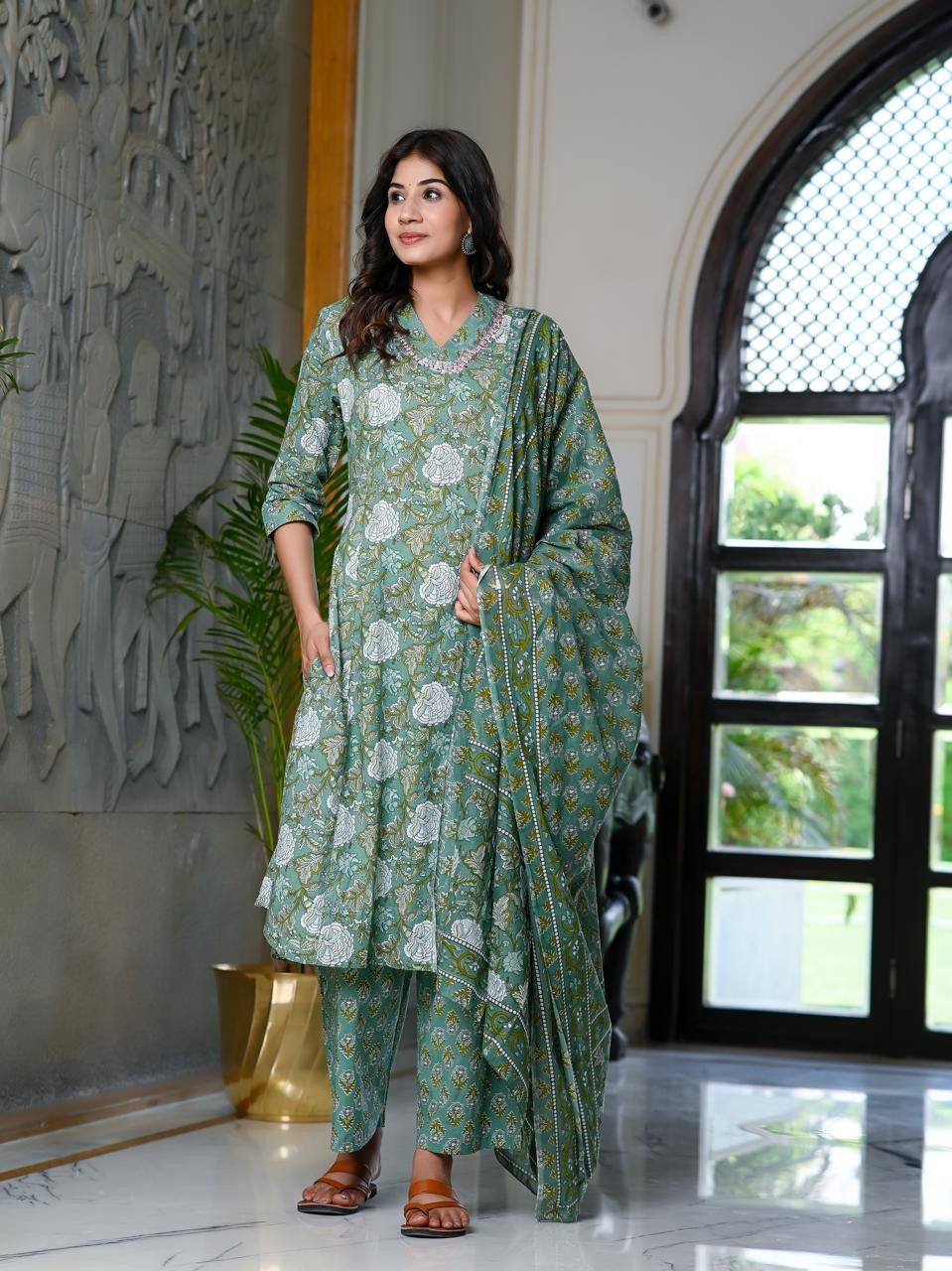 Floral Printed Cotton Trending  Kurta Plazo with Duptta