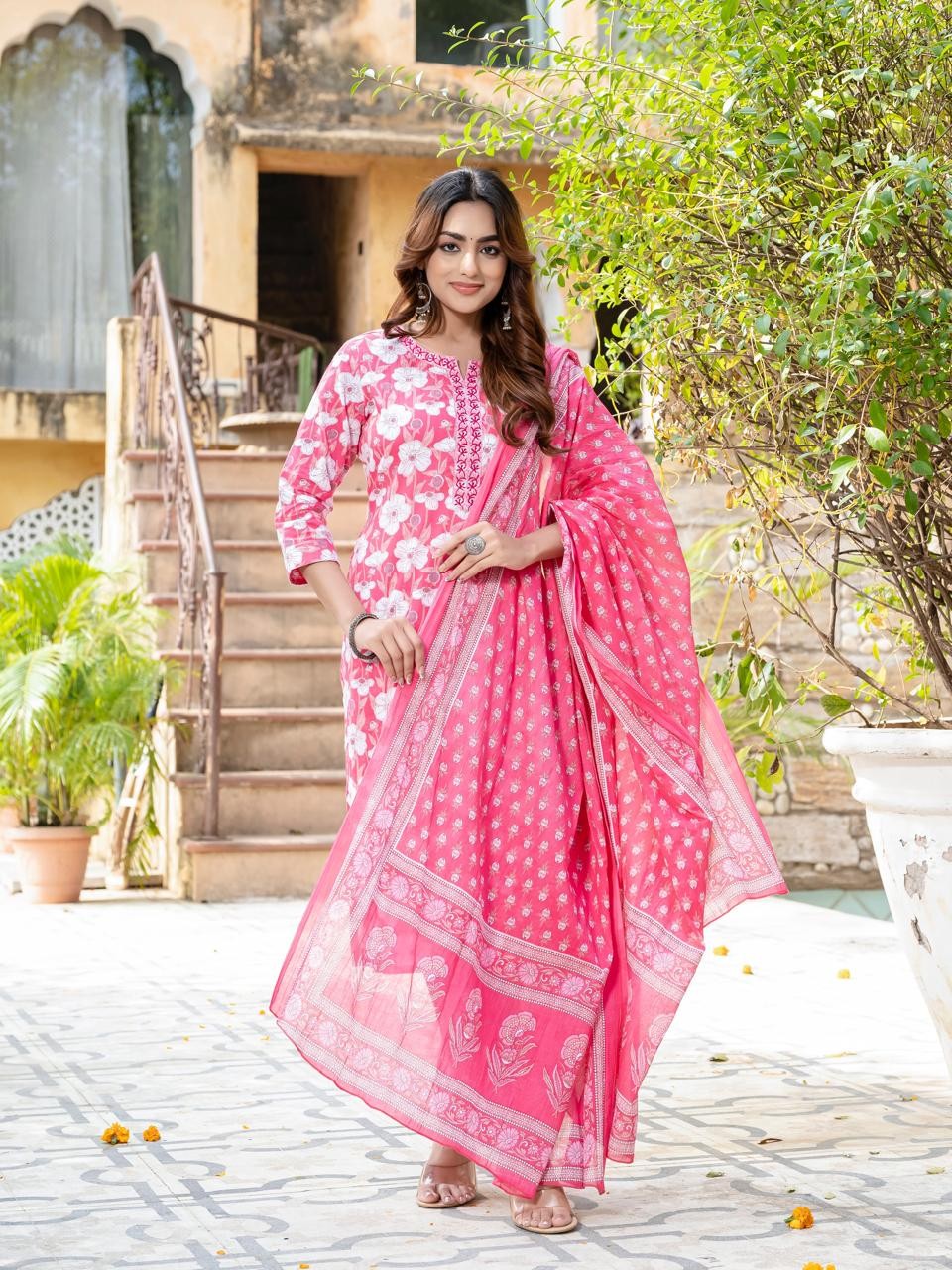Elegant Pink Floral Kurta Set