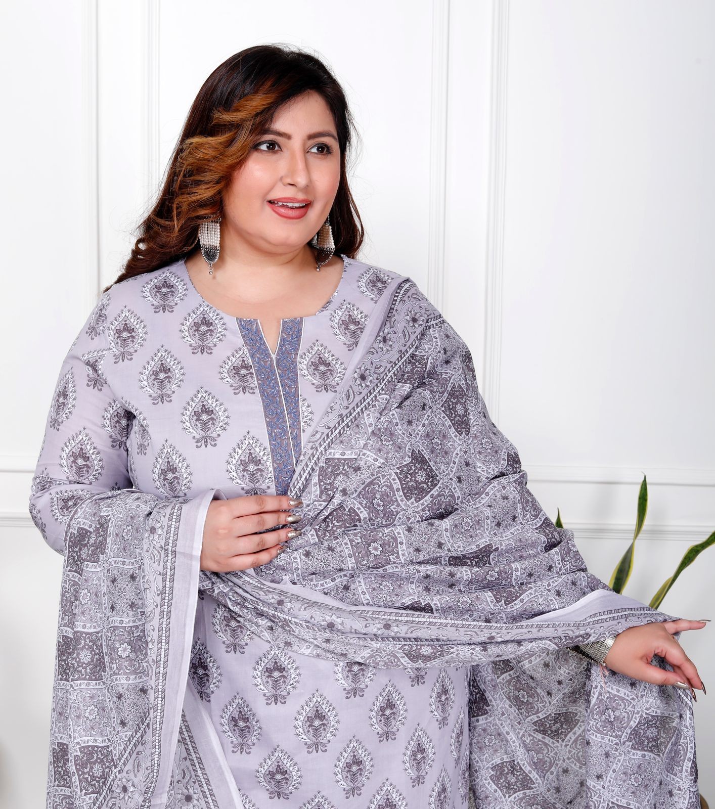 Gray With Floral Print Kurti Pant And Dupatta Set