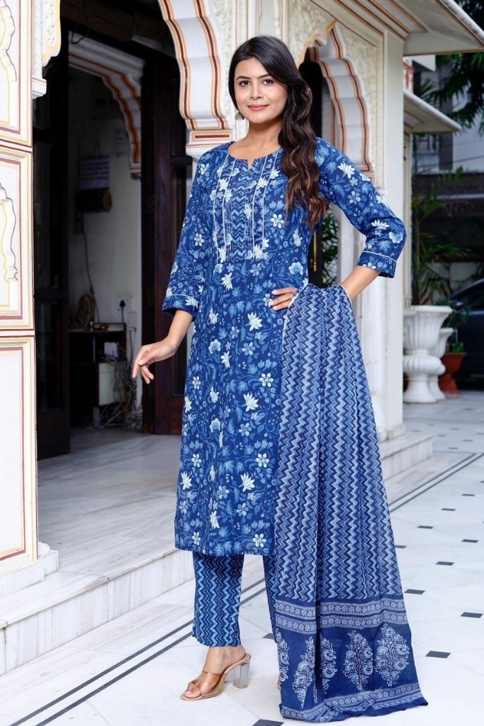 Blue WIth White Kurta Pant And Dupatta Set