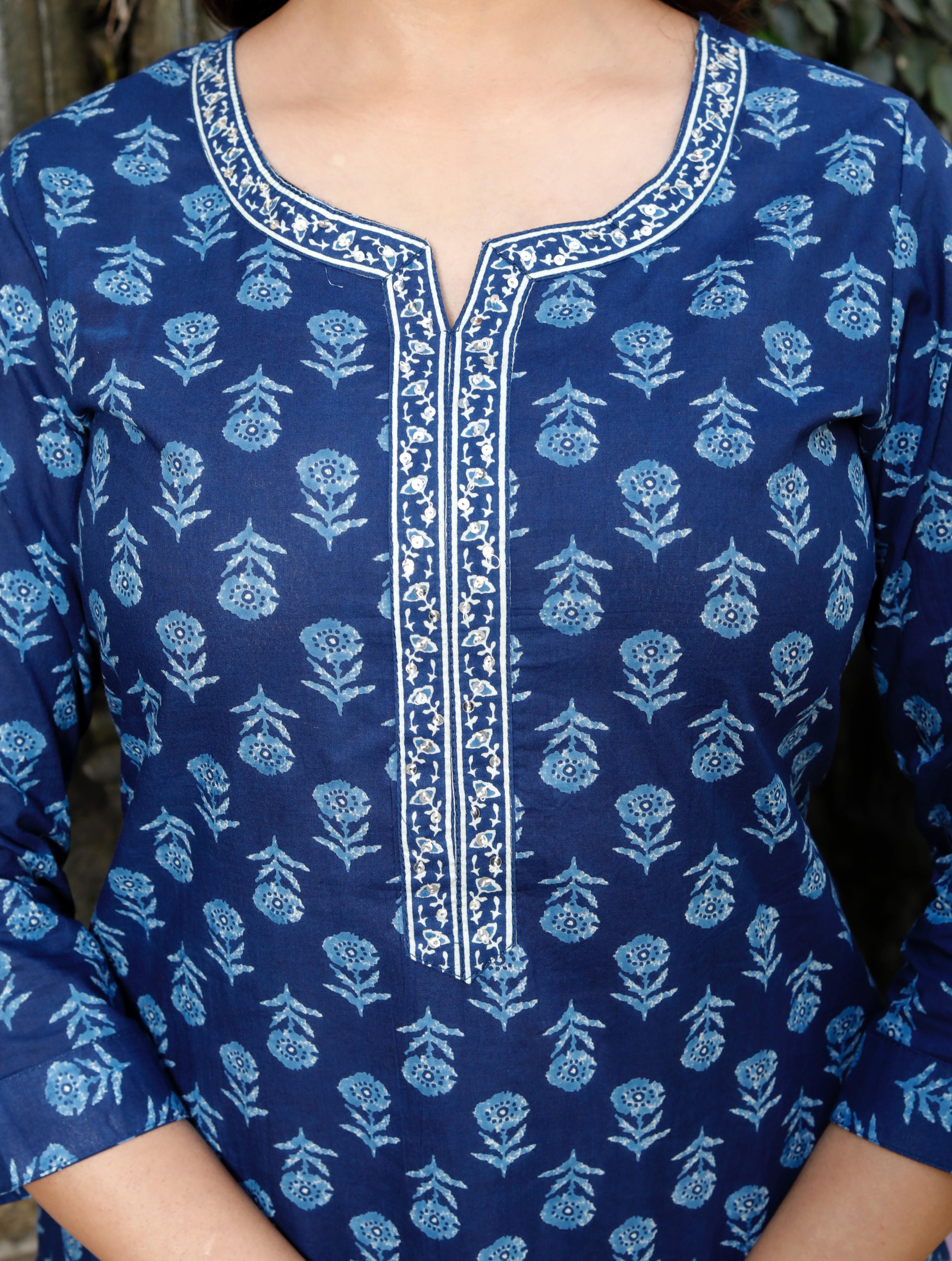 Elegant Blue Floral Print Cotton Suit – Comfortable & Chic