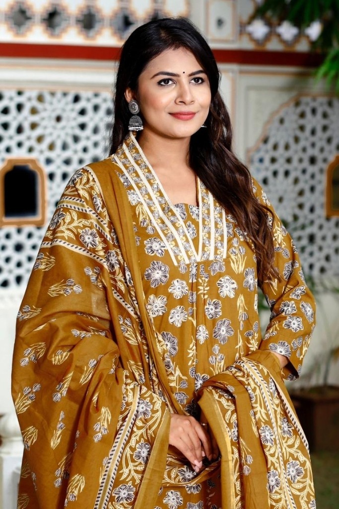 Mustered Kurta Pant And  Dupatta Set