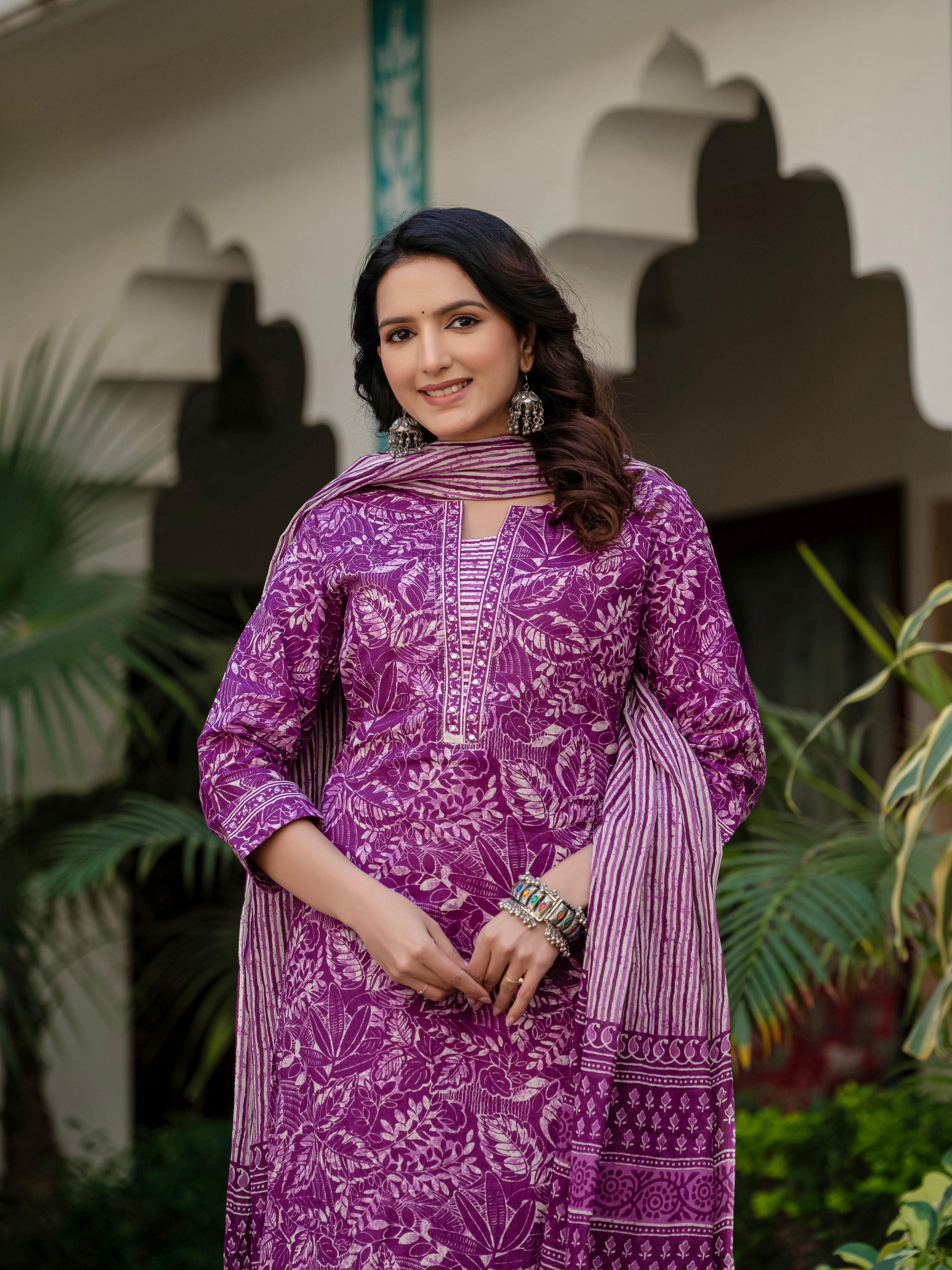 Graceful Lavender Floral Print Kurta set – Soft & Elegant