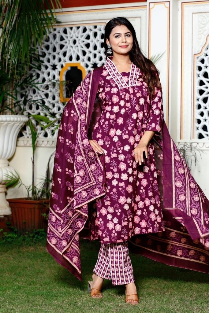 Maroon Kurta Pant Dupatta Set
